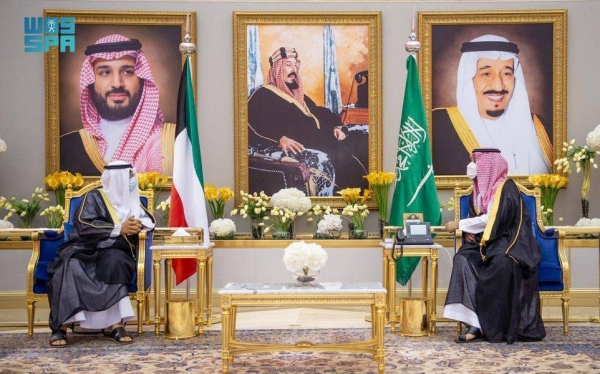 Upon his arrival at King Khalid International Airport in Riyadh, Crown Prince Muhammad Bin Salman, deputy premier and minister of defense, received his Kuwaiti counterpart.
