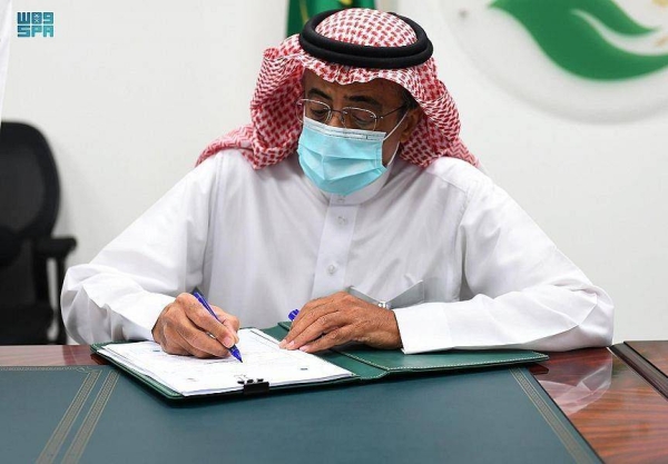 The two agreements were signed by the Assistant General Supervisor of the KSrelief for Operations and Programs Ahmed Bin Ali Al-Baiz, the Saudi Press Agency reported.
