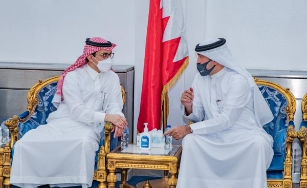  The governor of the Saudi General Authority of Zakat and Tax (GAZT) Suhail Mohammed Abanmi, left, meets with Bahrain's Customs President Shaikh Ahmed Bin Hamad Al-Khalifa. — BNA photo