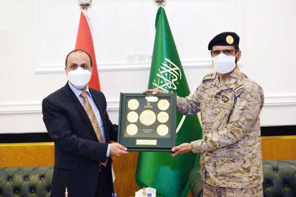 Deputy Chief of the General Staff and Acting Joint Forces Commander Lt. Gen. Motlaq Bin Salem Al-Azimah received on Monday Yemeni Minister of Information, Culture and Tourism Moammar Al-Eryani at the Joint Forces Command of the Coalition Headquarters in Riyadh.