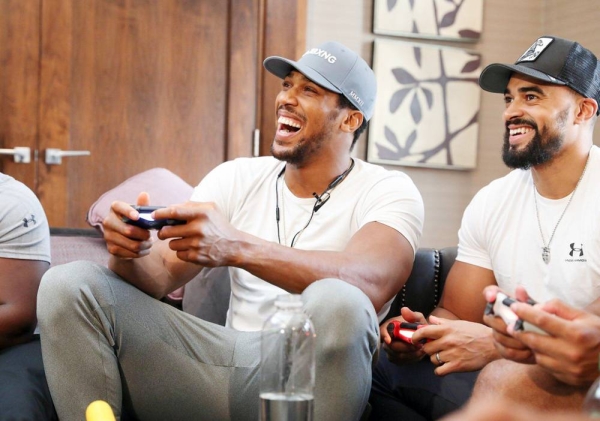 British heavyweight boxer Anthony Joshua is taking part in Gamers Without Borders.