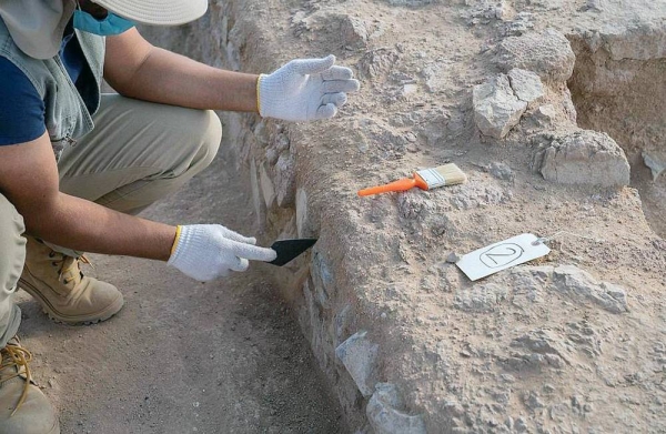 The Heritage Commission has launched the first phase of the Archaeological Excavation Project in Qassim Region, as part of its efforts to protect and preserve heritage and cultural sites around the Kingdom of Saudi Arabia from any potential threats.