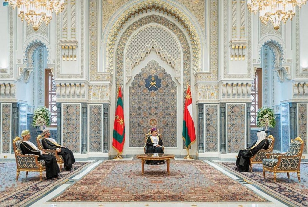 Oman’s Sultan Haitham Bin Tarik on Monday received the credentials of Abdullah Bin Saud Al-Enezi, the ambassador of Saudi Arabia to Oman, at Al Baraka Palace in Muscat.