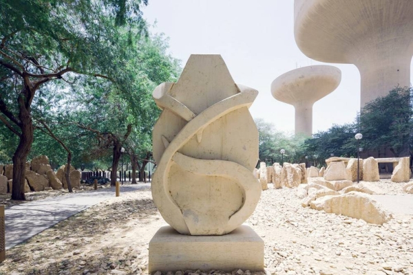 Dia Azzawi, Tuwaiq International Sculpture Symposium, 2019 at Riyadh's Diplomatic Quarter. Courtesy Riyadh Art