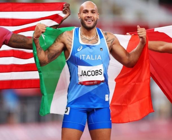 Jacobs, who only switched away from long jump in 2018, streaked clear to win in 9.80 seconds, 0.04 clear of American Fred Kerley. (Olympics) 
