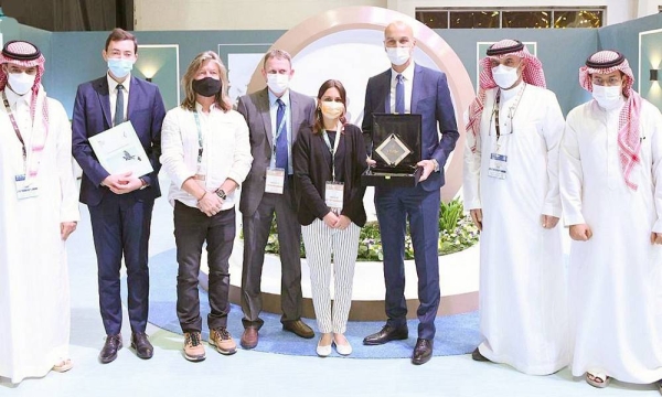 French Deputy Ambassador Mohammad Nihad visited Wednesday the International Falcon Breeders Auction (IFBA).