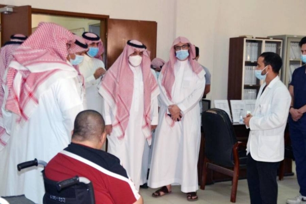 The Human Rights Commission (HRC) Vice President Abdulaziz Bin Abdullah Al-Khayyal visited the Comprehensive Rehabilitation Center in Abha and was briefed on the level of services provided.