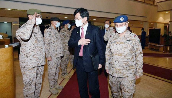 Chief of General Staff Lt. Gen. Fayyadh Bin Hamid Al-Ruwaili met here Sunday the South Korean Minister of Defense Acquisition Program Administration Kang Eun-ho.