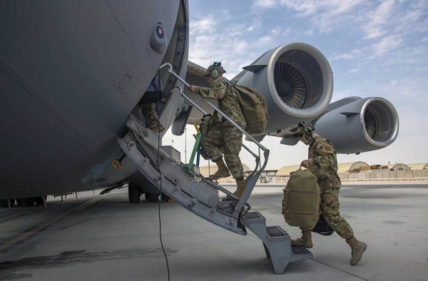 American soldiers are seen in this a final airlift from Kabul, and thus ending the US war on Afghanistan.