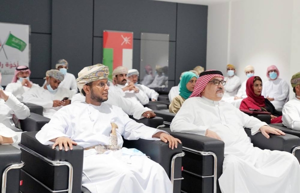 Hamad Al Qasabi briefing the delegation on Suhar Industrial City.
