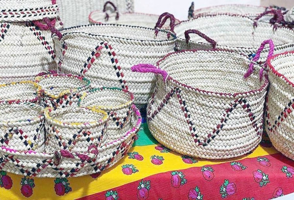 The wicker products crafting (known as Al-Khoos) in Wadi Al-Dawasir Governorate represents an important traditional weaving technique historically practiced by women.