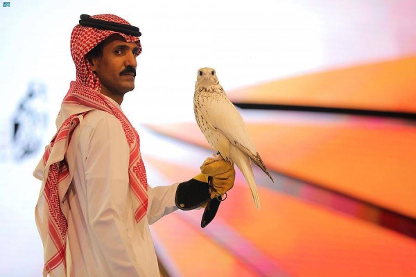 The most expensive Gyrfalcon was sold, Sunday, on the last day of the International Falcon Breeders Auction (IFBA), organized by the Saudi Falcon Club (SFC) at its headquarters in Malham, north of Riyadh. The falcon was sold to a lucky falconer for $466,667 (SR1,750,000).