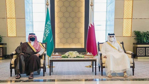 Minister of Interior Prince Abdulaziz Bin Saud Bin Naif held here Monday a session of official talks with Prime Minister and Minister of Interior of Qatar Sheikh Khalid Bin Khalifa Bin Abdulaziz Al Thani.