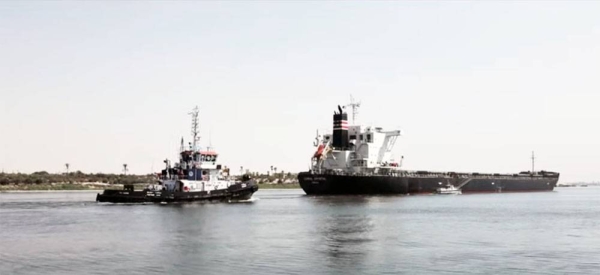 The stranded ship — the Coral Crystal, which carried a cargo of 43,000 tons — was temporarily stranded in the canal before being refloated, the SCA chairman affirmed.
