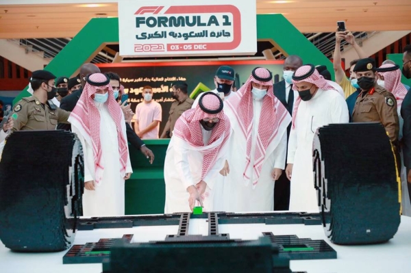 Prince Saud Bin Abdullah bin Jalawi, advisor to the governor of the Makkah Region and acting governor of Jeddah and Prince Khalid Bin Sultan Al-Abdullah Al-Faisal, chairman of Saudi Automobile & Motorcycle Federation (SAMF), laid the first brick at the downtown activation site located by Jeddah’s Red Sea Mall.