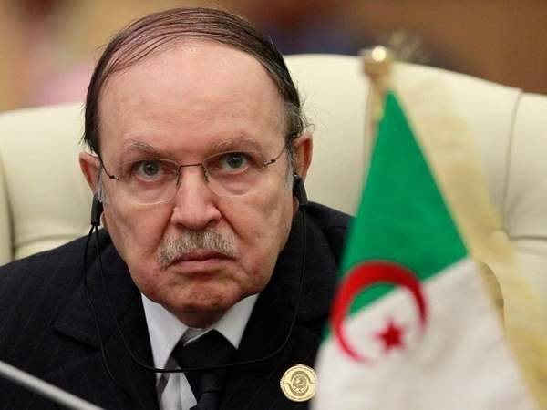 Algeria’s state TV announced early Saturday the death of the former president Abdulaziz Boutflika at age of 84.