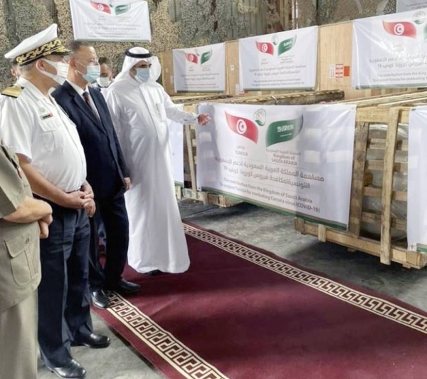 Saudi Arabia's ambassador to Tunisia Dr. Abdulaziz Bin Ali Al-Sager handed over the medical aid provided by the Kingdom to Tunisia, which included high-performance oxygen generators to provide oxygen to several hospitals and health centers.