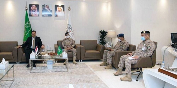 Deputy Chief of the General Staff and Acting Commander of the Joint Forces Lt. Gen. Mutlaq Bin Salem Al-Azaima met here Monday with Yemeni Prime Minister Dr. Maeen Abdulmalik Saeed Sabri.