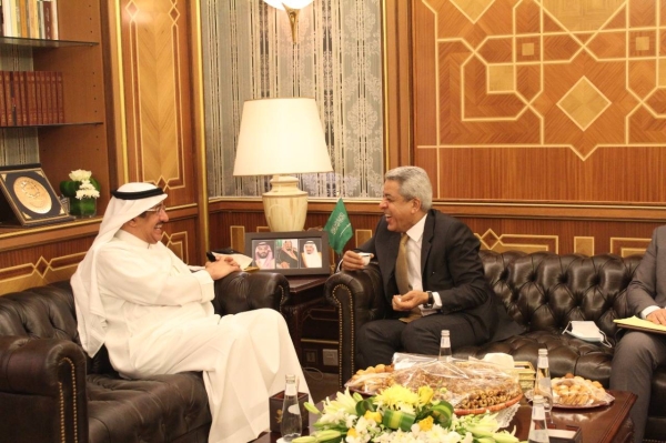 Acting Minister of Hajj and Umrah Dr. Issam Bin Saad Bin Saeed met with Dr. Abdul Sattar Al-Janabi, Iraqi ambassador to the Kingdom, at his office in Riyadh on Monday.

