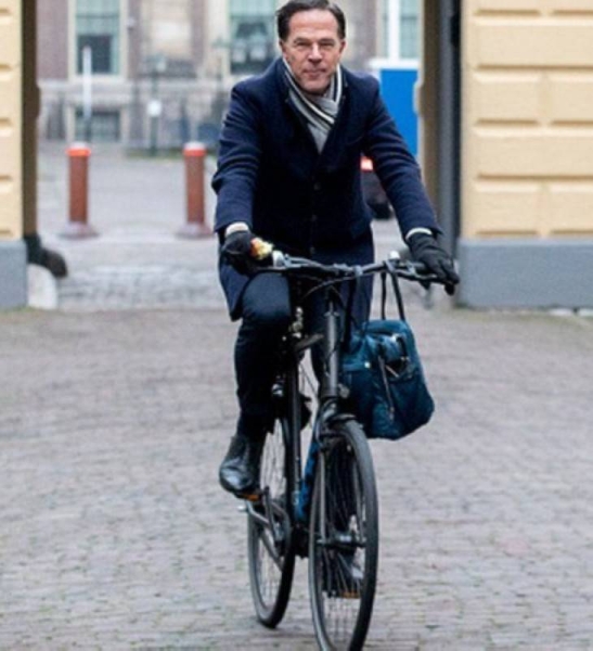 Mark Rutte is regularly seen riding his bike around the Hague.