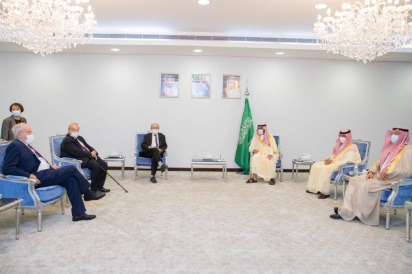 Minister of Culture Prince Badr Bin Abdullah Bin Farhan received on Sunday French Foreign Minister Jean-Yves Le Drian in Riyadh.