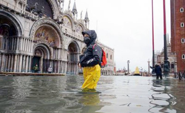 The repeated invasion of brackish lagoon water into St. Mark’s Basilica this summer is a quiet reminder that the flood threat hasn’t receded.