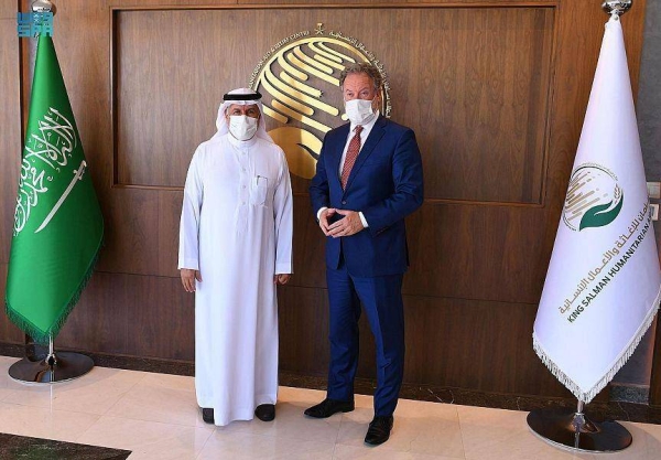 Dr. Abdullah Al-Rabeeah receives at his office in Riyadh on Monday David Beasley, executive director of the World Food Program (WFP).