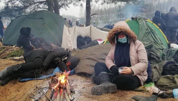 Thousands of people are stranded in freezing conditions at the Belarusian-Polish border.