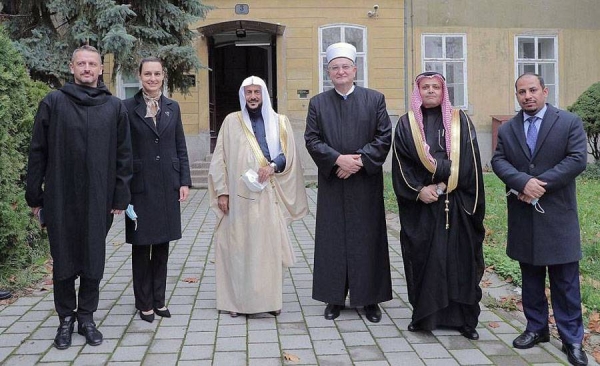 Minister of Islamic Affairs, Call and Guidance Sheikh Dr. Abdullatif Bin Abdulaziz Al Al-Sheikh visited Friday the Croatian History Museum in Zagreb, Croatia, as part of his current official visit to Croatia.