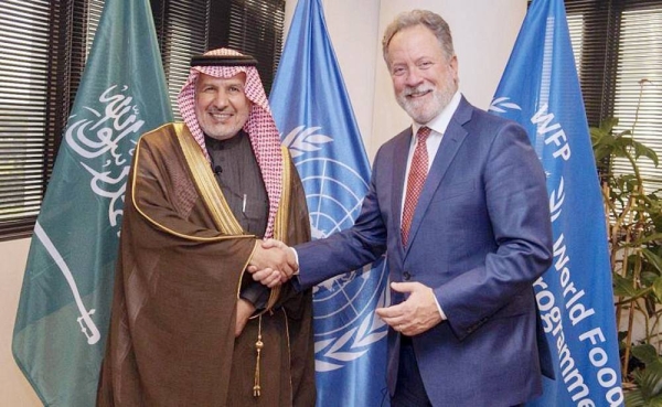 Advisor at the Royal Court and Supervisor General of KSrelief Dr. Abdullah Bin Abdulaziz Al Rabeeah and Executive Director of the World Food Program David Beasley Tuesday signed two agreements between KSrelief and WFP on the sidelines of the Rome meeting.