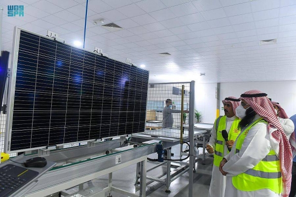 Saudi Arabia on Wednesday launched the first phase of a factory for the production of solar panels in the Industrial City of Tabuk.