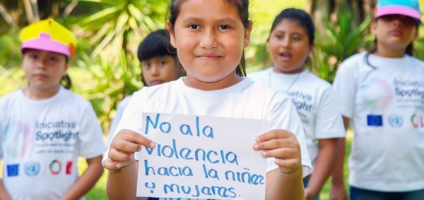 Young girls campaign to end violence against women and girls in El Salvador. — courtesy UNICEF