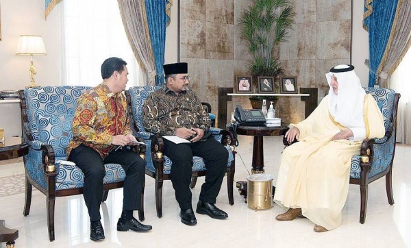 Prince Khalid Al-Faisal, advisor to the Custodian of the Two Holy Mosques and Governor of Makkah Region, has received here Indonesian Minister of Religious Affairs Yaqut Cholil Qoumas.