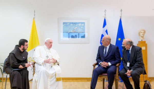 Greek Foreign Minister Nikos Dendias cordially welcomes, on behalf of the Greek government, Pope Francis, who is paying a visit to Greece.