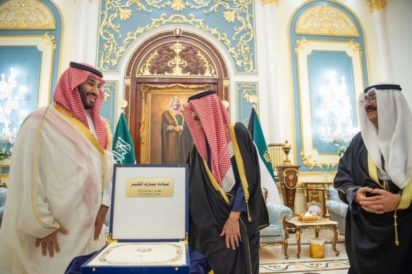 Kuwait's Emir confers Saudi Crown Prince with 'Mubarak Al-Kabeer Medal’