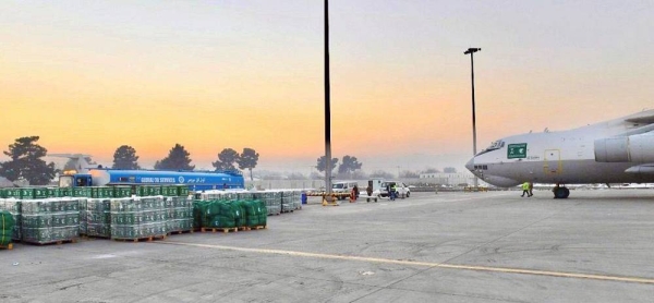 The fifth and sixth relief planes, within the Saudi aid airlift to support the Afghan people, dispatched by KSrelief arrived in Kabul Saturday carrying 65 tons and 746 kilograms of food and shelter, including 1,674 food baskets and 192 shelter bags.