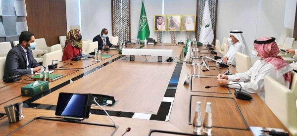 Advisor at the Royal Court and Supervisor General of King Salman Humanitarian Aid and Relief Center (KSrelief) Dr. Abdullah Bin Abdulaziz Al Rabeeah met in Riyadh Tuesday Minister of Social Affairs and Solidarity in the Republic of Djibouti Ouloufa Ismail Abdo.