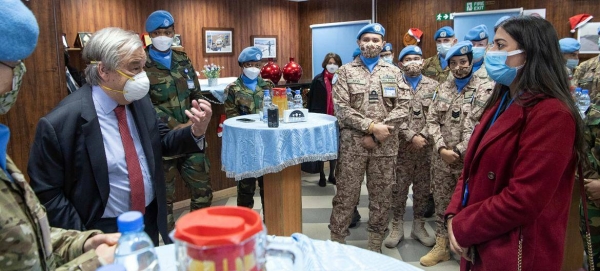 UN Secretary-General António Guterres speaking to Aya Farhat, field language assistant, in UNIFIL HQ in Lebanon.
