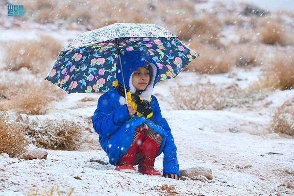 The peak of Jabal al-Lawz was completely covered in white, as the Tabuk region witnessed heavy rain and snowfall since the early morning hours on Saturday.