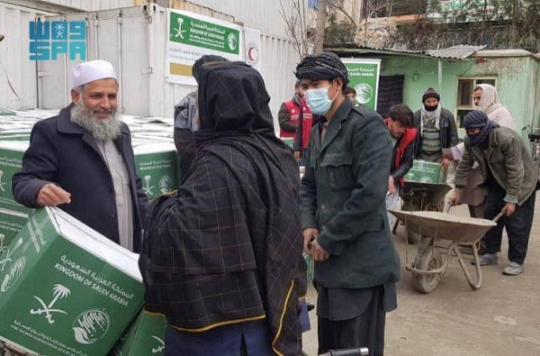 Saudi Arabia distributed more than six tons of food aid to the needy people in Nile River state, Sudan, on Sunday.