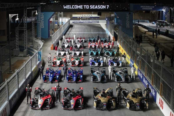 The drivers pose with their cars on the grid for the official pre-season group photo during the Diriyah ePrix I at Riyadh Street Circuit on Thursday Feb. 25, 2021 in Riyadh, Saudi Arabia. (Photo by Sam Bloxham / LAT Images)