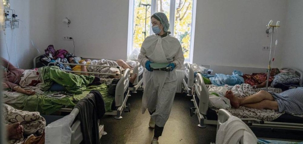 Patients are treated for COVID-19 at a hospital in Kramatorsk, Ukraine. — courtesy UNICEF/Evgeniy Maloletka