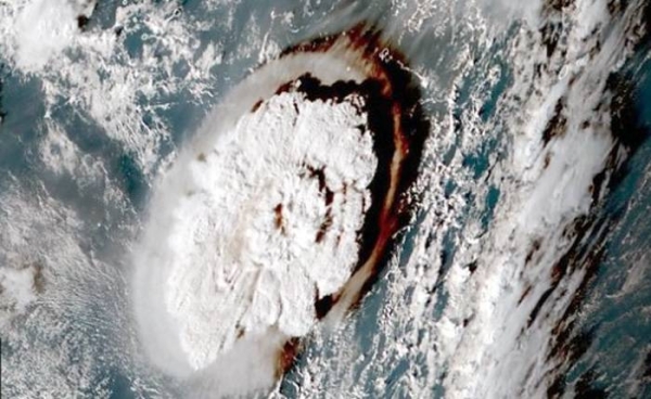 Satellite images capture the moment Hunga Tonga-Hunga Ha'apai erupts