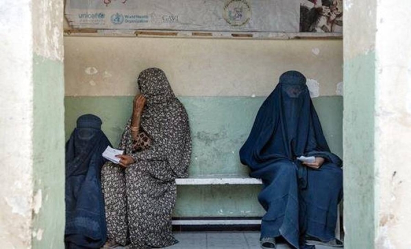 Women at the UNICEF-supported Mirza Mohammad Khan clinic in Afghanistan. — courtesy UNICEF/Alessio Romenzi