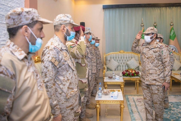 Gen. Al-Azaima blasts Houthis actions during visit to Southern Border forces