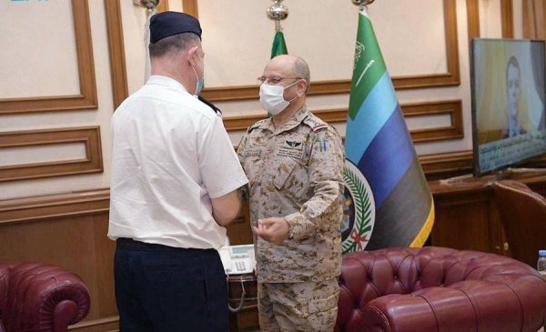 Chief of General Staff Gen. Fayyadh Bin Hamed Al-Ruwaili here Tuesday met with director general of the international development at the French Ministry of Armed Forces Thierry Carlier.