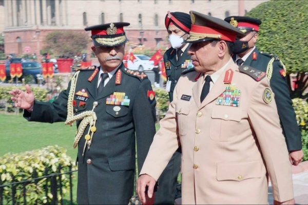 Saudi Arabia Land Forces Commander Lt. Gen. Fahd Bin Abdullah Mohammed Al-Mutair’s is welcomed by Indian Army chief Gen. M.M. Naravane Tuesday. His visit to India is a historic and landmark first and the two held held extensive talks.