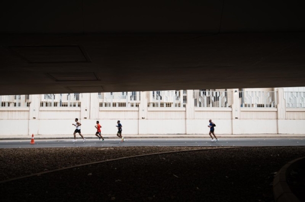 Riyadh witnessed on Saturday morning the launch of the first professional, international marathon in Saudi Arabia, the Riyadh Marathon 2022. More than 10,000 participants of both sexes from inside and outside Saudi Arabia have participated in the Riyadh Marathon 2022. (Photo: @Saudi_SFA)