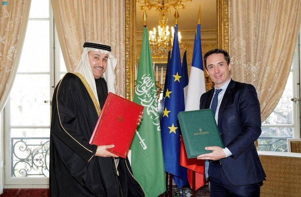 Eng. Saleh bin Nasser Al-Jasser signed the agreements with French Minister of Transport Jean-Baptiste Djebbari during his visit to Paris.