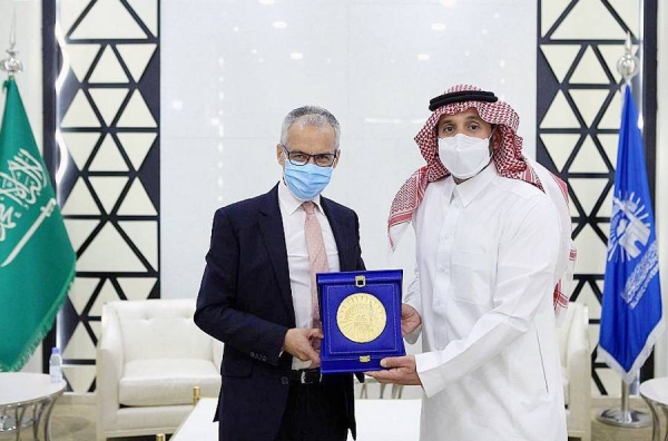 Prince Dr. Mamdouh Bin Saud Bin Thunayan, president of the Islamic University of Madinah, received here Monday French Ambassador to Saudi Arabia Ludovic Pouille and French Consul General in Jeddah Mostafa Mihraje